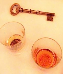 Blade and Bow Whiskey with stirring key
